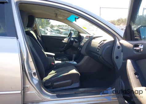 2011 Nissan Altima 2.5 S z USA, uszkodzony, nr VIN 1N4AL2AP6BN432316